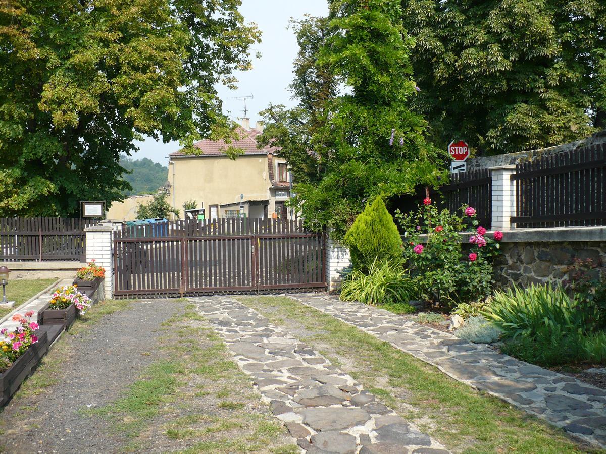 Apartments Ceske Stredohori Teplice Exterior photo